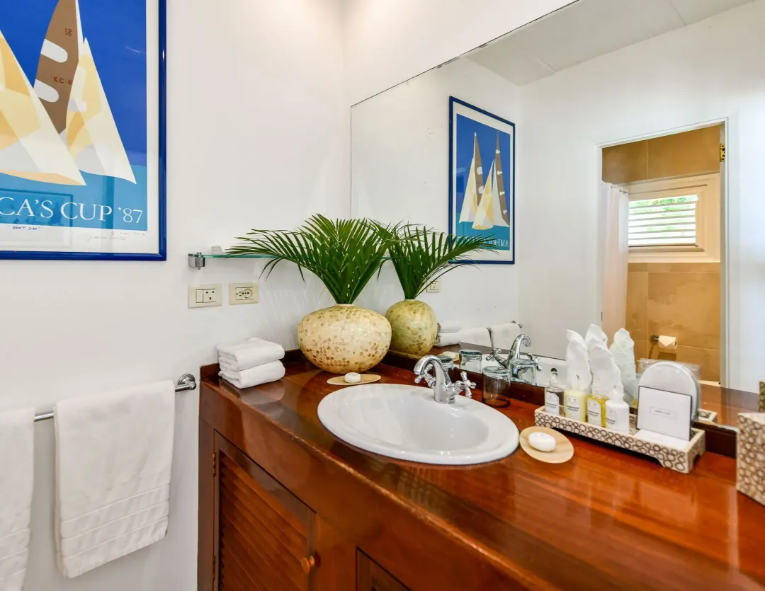 Beach Cabana - Bathroom