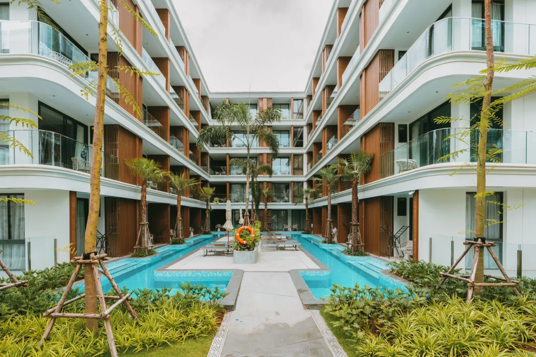 Kora Beach Resort Phuket -  Inerior Cascade
