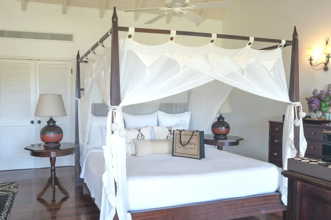 Deluxe Junior Suite - Bedroom