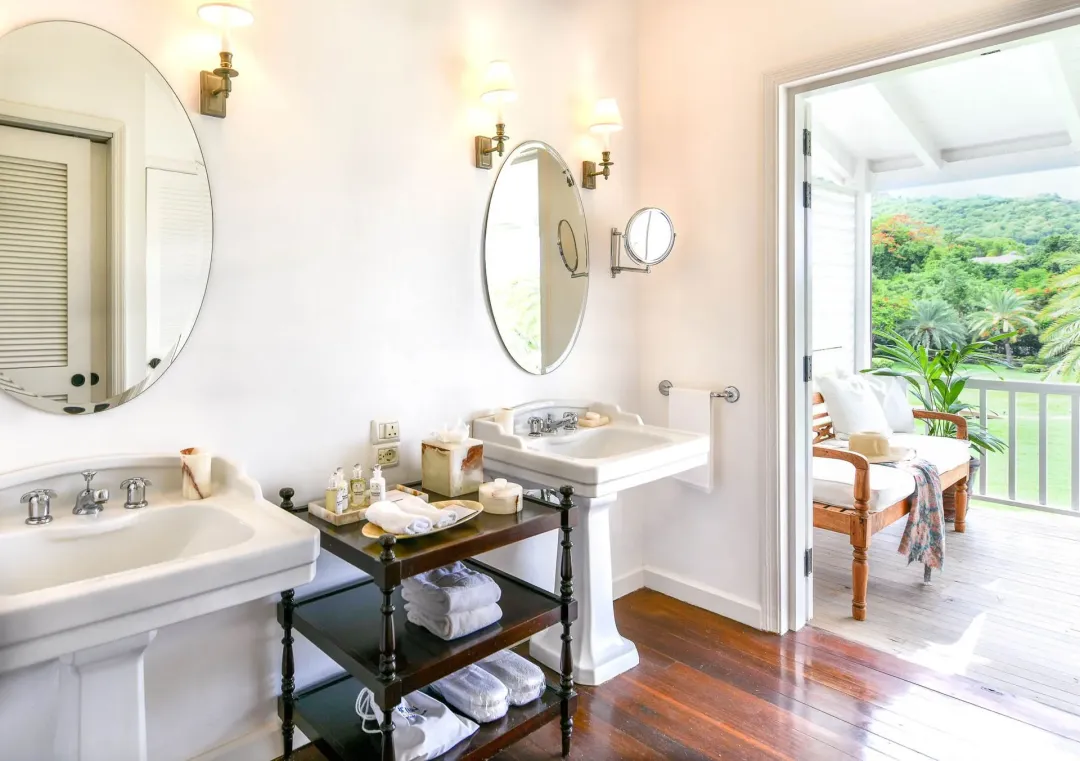 Deluxe Junior Suite - Bathroom
