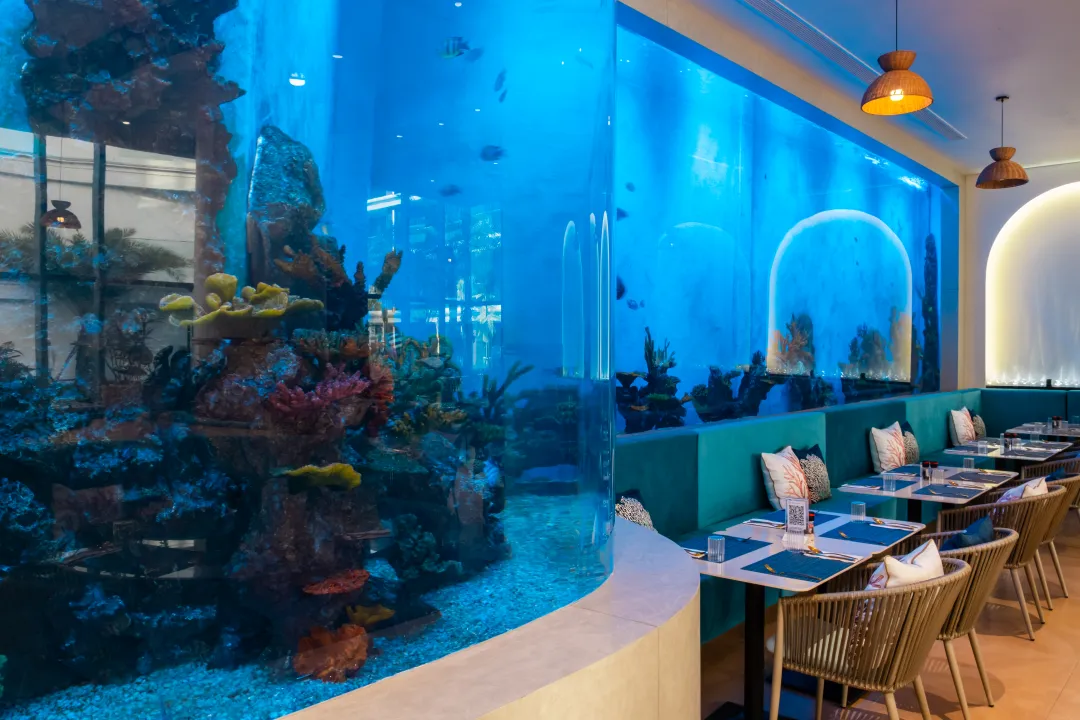 Kora Beach Resort Phuket - Eagle Ray Restaurant  - Deco