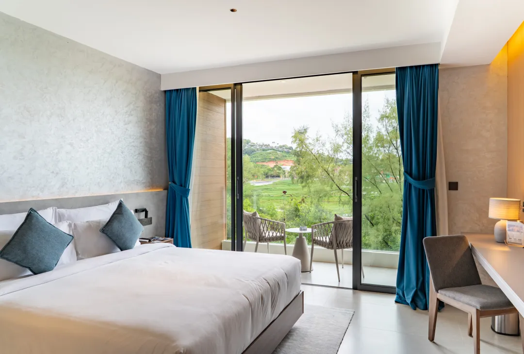 Kora Beach Resort Phuket - Deluxe Room - King Bed