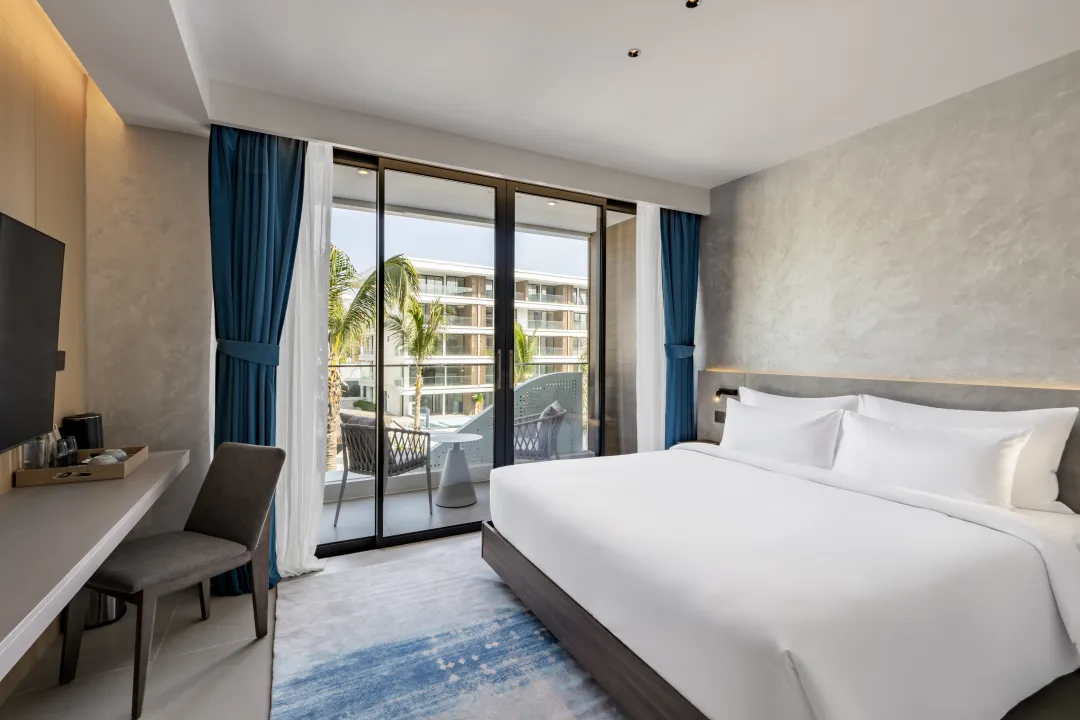 Kora Beach Resort Phuket - Premier Pool View - King Bed