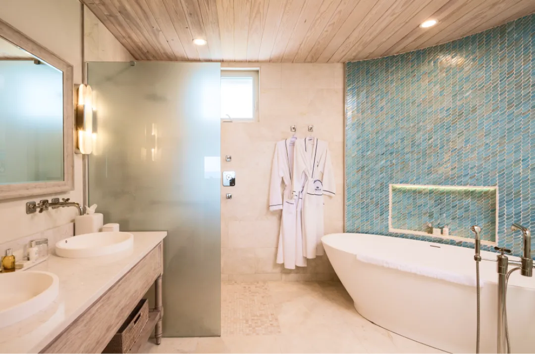 Bluff Room - Bathroom