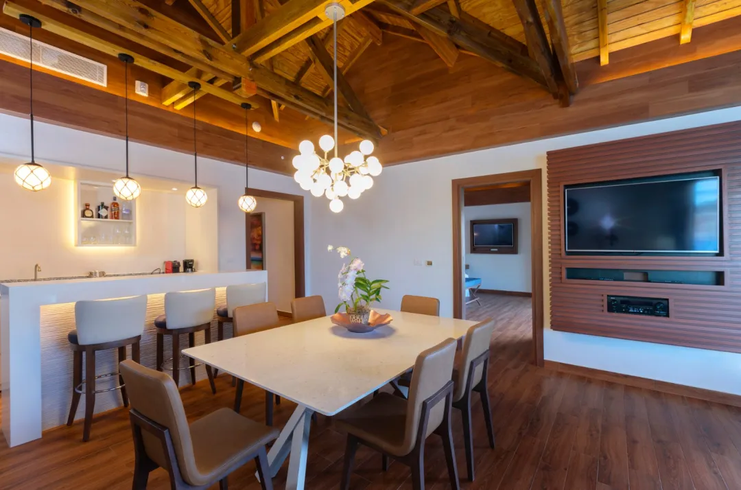 Chairman s Overwater Bungalow - Dining Aeria