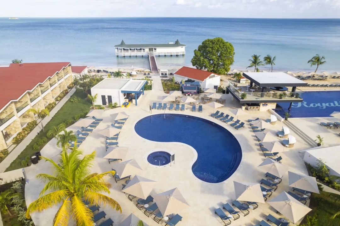 Royalton CHIC Antigua - Pool Over View