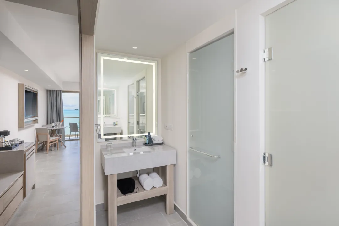 Luxury Junior Suite Beachfront - Bathroom