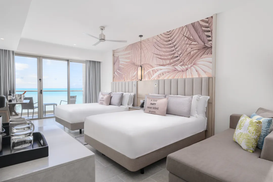 Luxury Junior Suite Beachfront - Bedroom