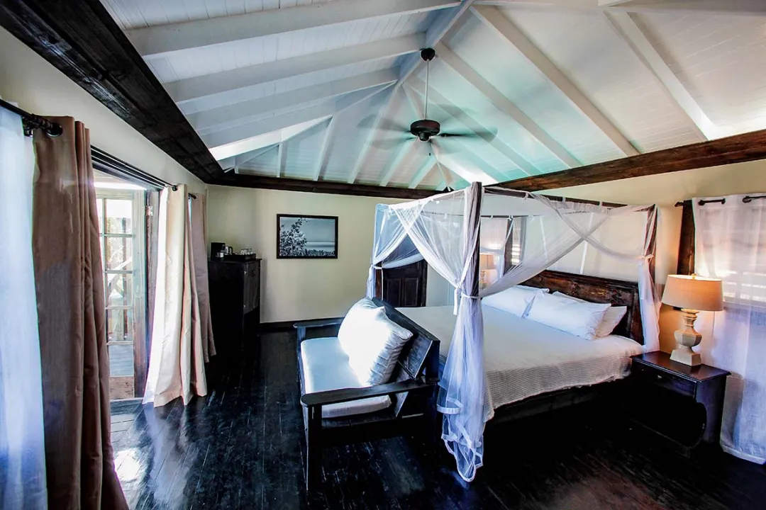 Bay View Pool Cottage -Bedroom