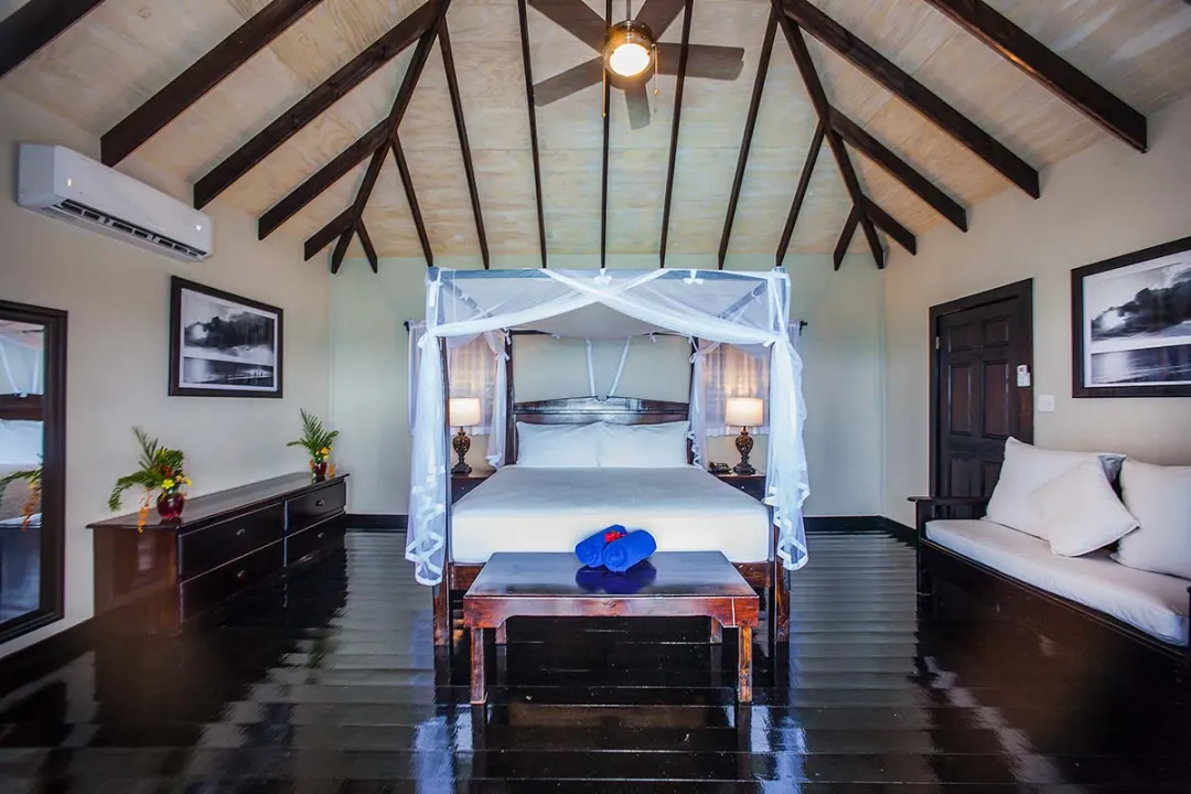 Sunset Pool Cottage - Bedroom