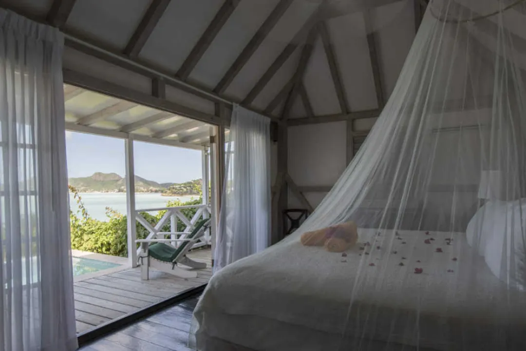 Deluxe Pool Cottage - Bedroom