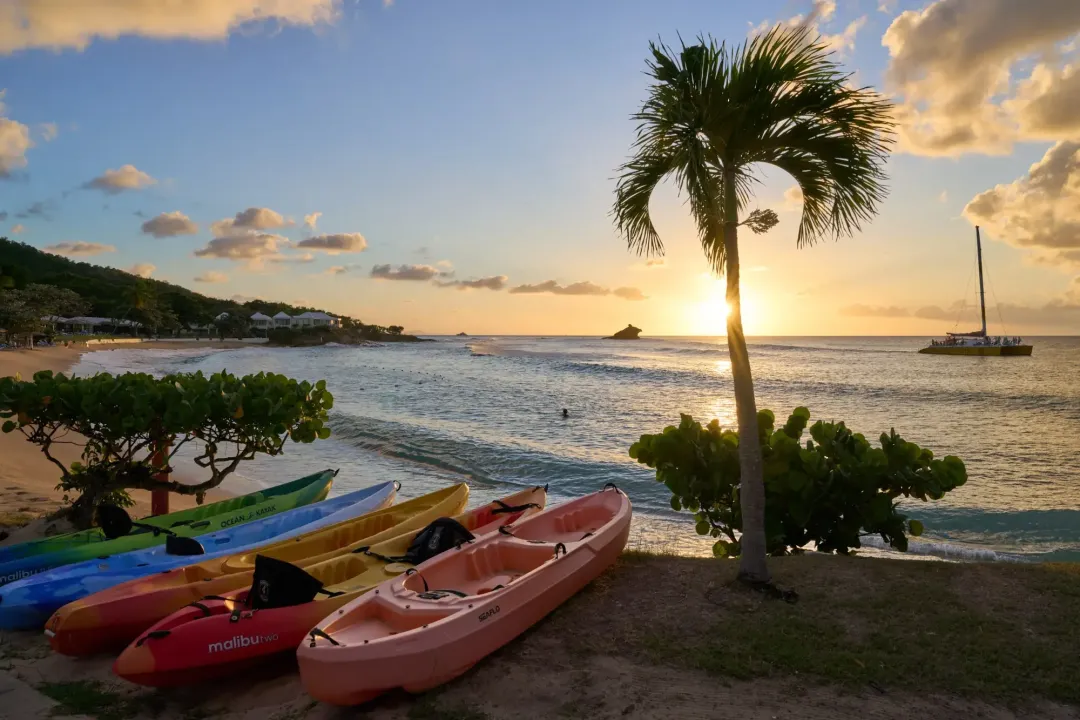 Odysseys Travel - Hawksbill Resort Antigua - Beach Sunset