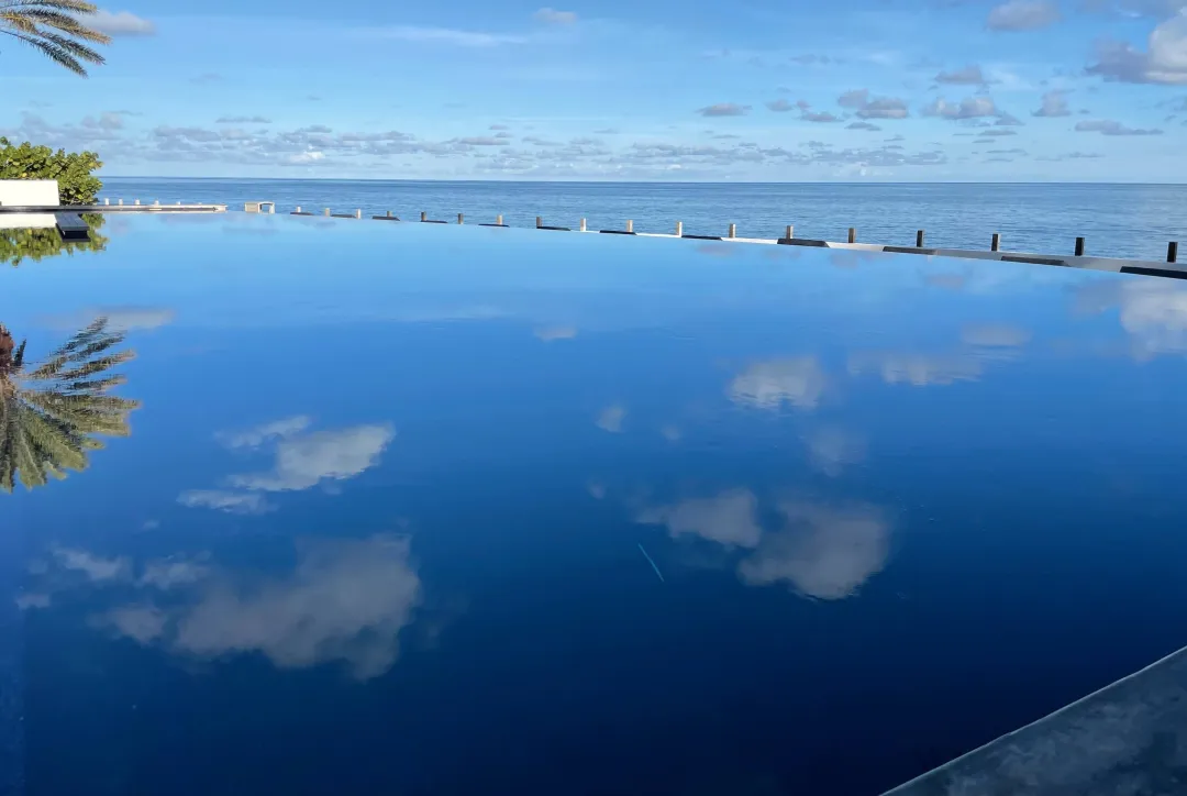 Hodges Bay Resort - Pool View