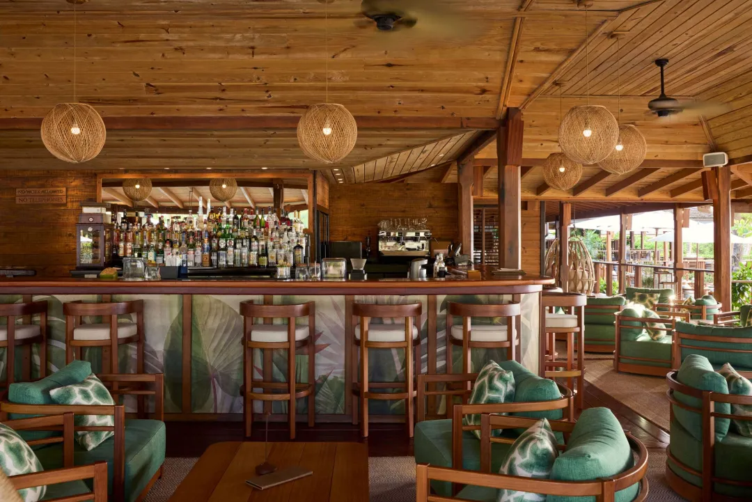 Lounge Bar