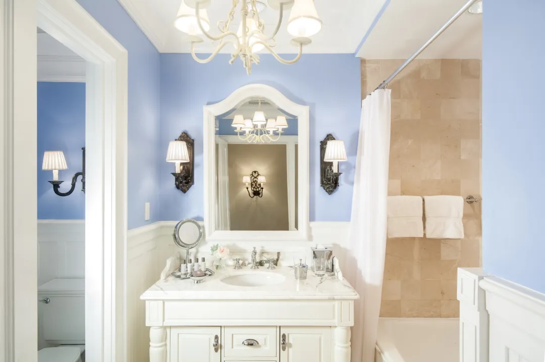 One Bedroom Pool View - Bathroom