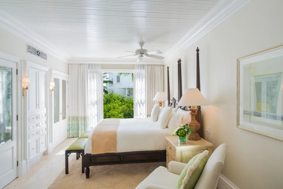 One Bedroom Ocean Front - Bedroom