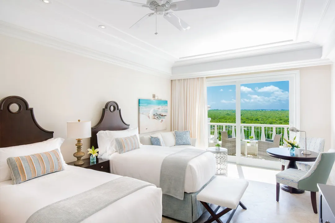 Junior Suite Pool View - Twin Bed