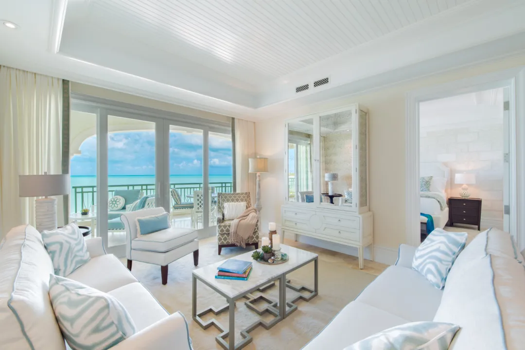 One Bedroom Ocean Front Plus Study - Living Room