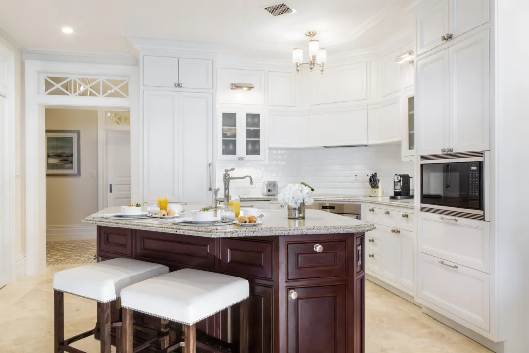 One Bedroom Ocean Front Plus Study - Kitchen Aeria