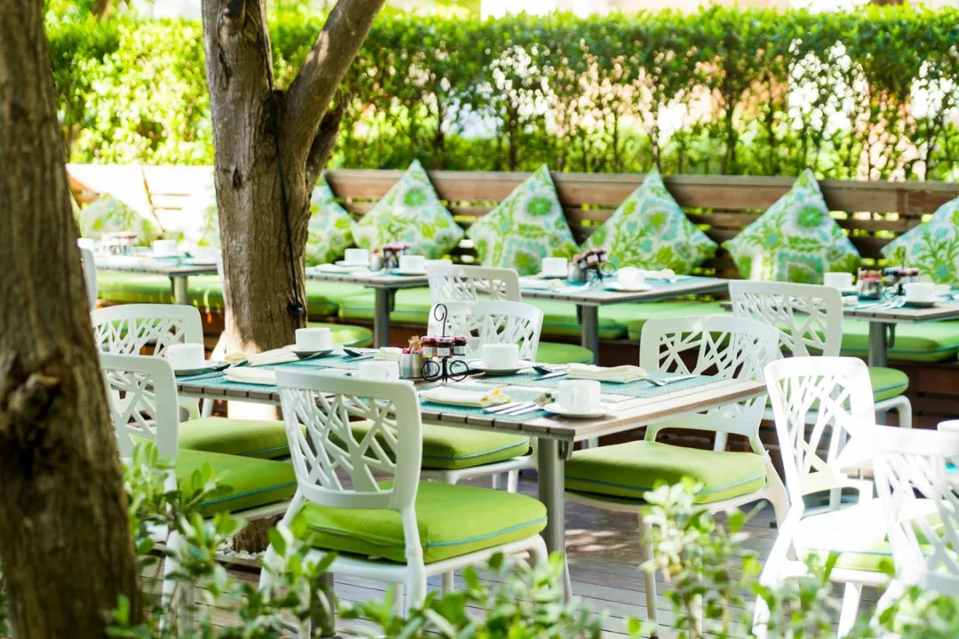 The Palm Tree Court - Breakfast Garden Outdoor