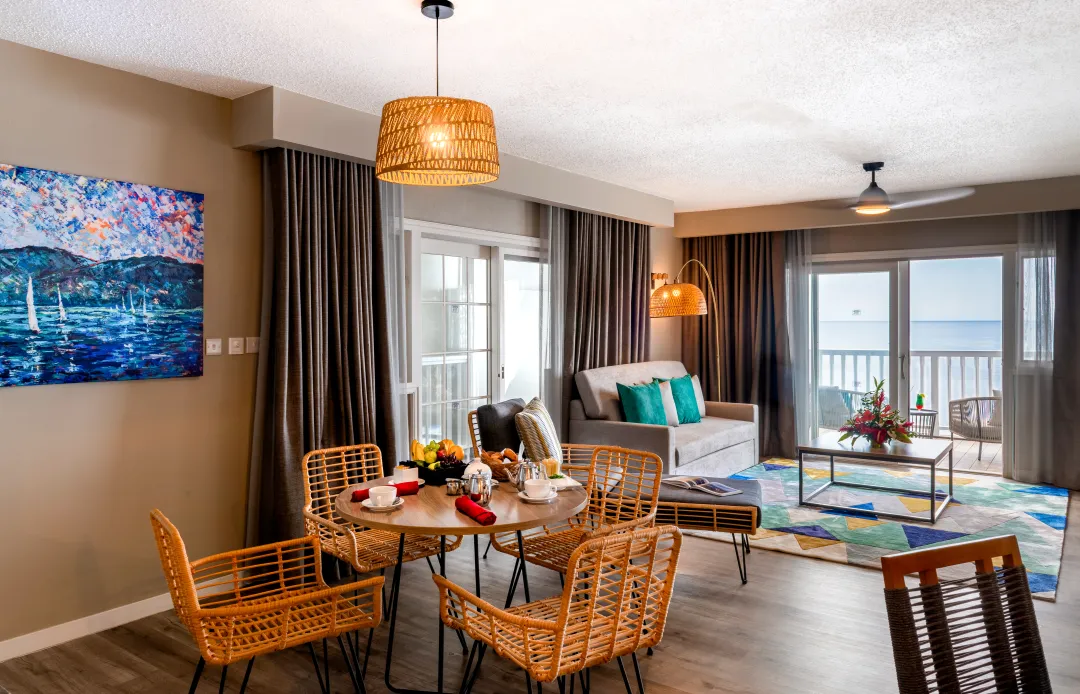 Fort Young Hotel and Dive Resort - Oceanfront Suite