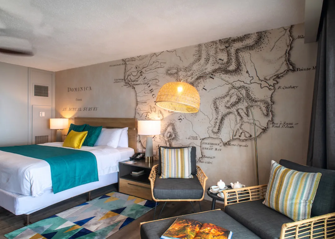 Fort Young Hotel and Dive Resort - Oceanfront Junior Suite