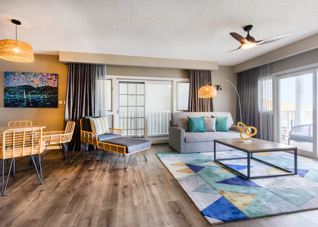 Fort Young Hotel and Dive Resort - Oceanfront suite