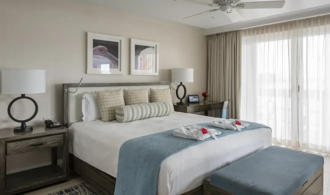 Luxury Oceanfront Terrace Room - Bedroom