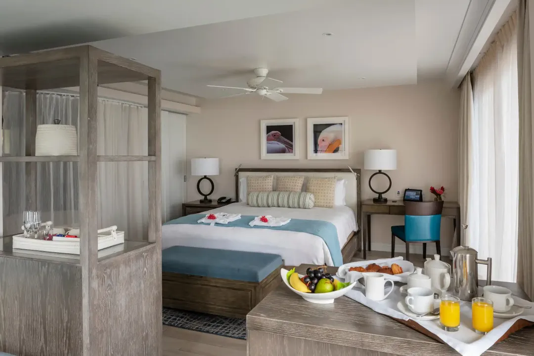 Ocean Junior Suite - Bedroom
