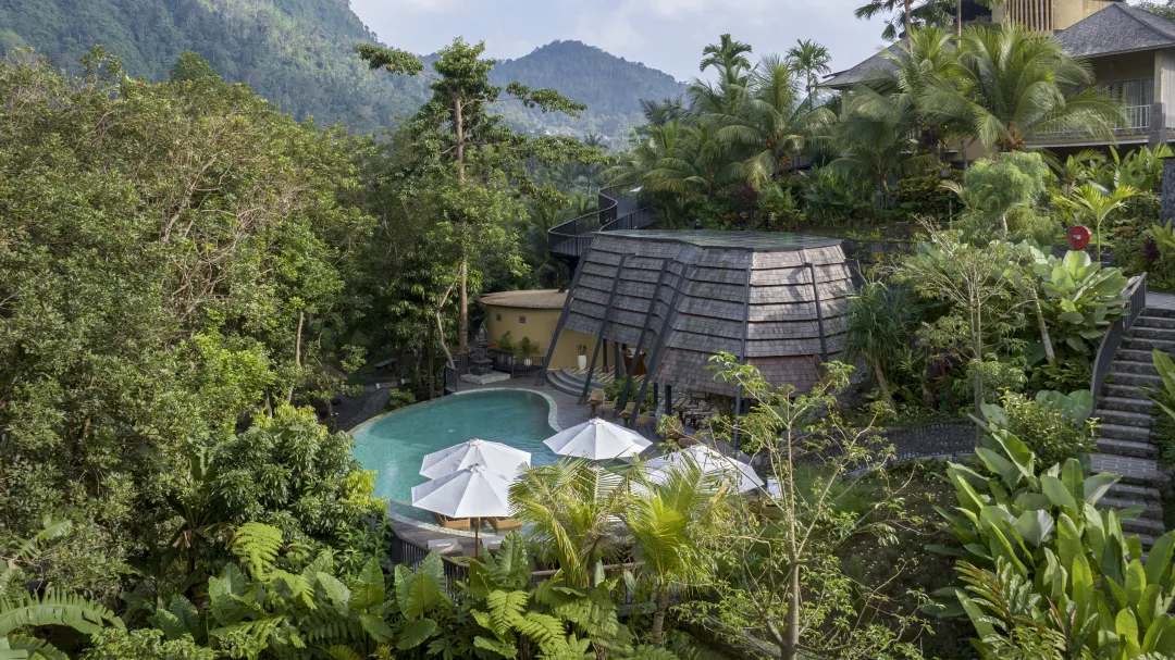 Wapa di Ume Sidemen - Pool and Lounge