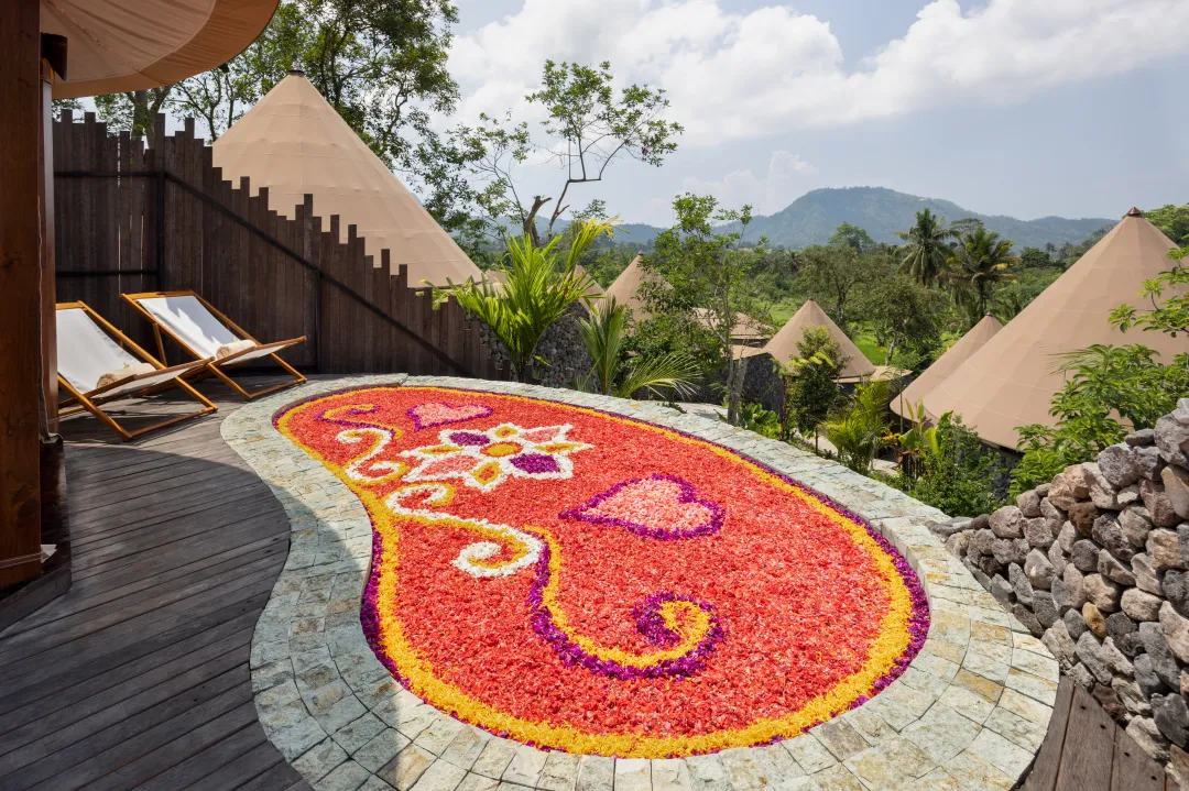 Luxury Pool Tent - Pool View