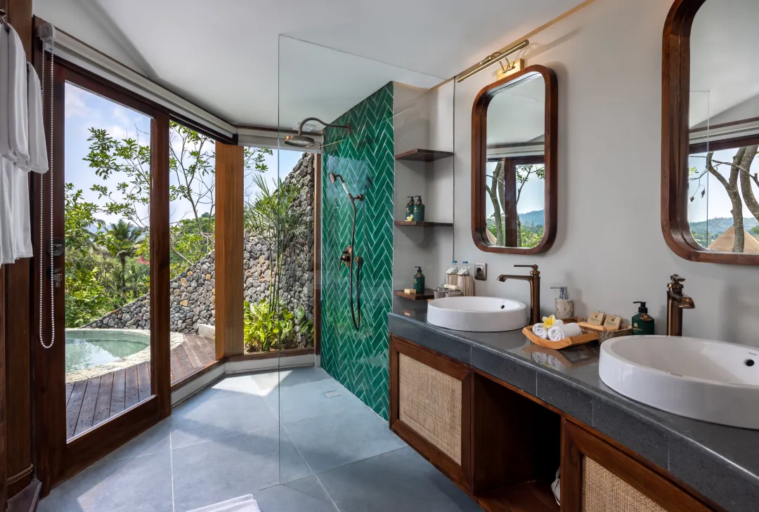 Luxury Pool Tent - Bathroom