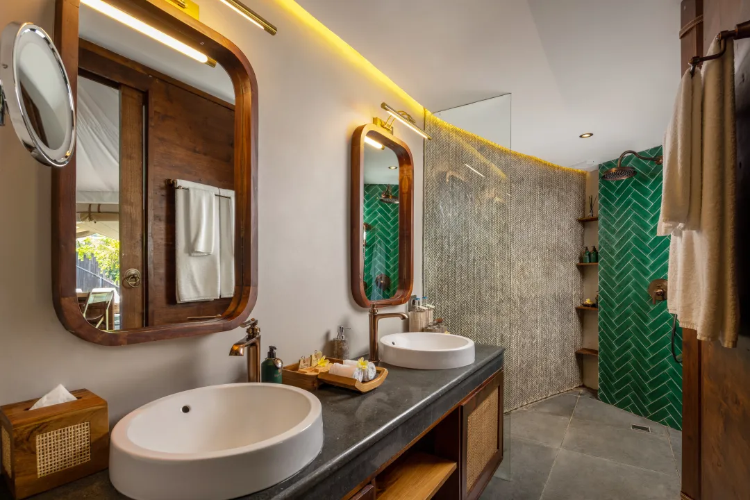 Family Pool Tent - Bathroom