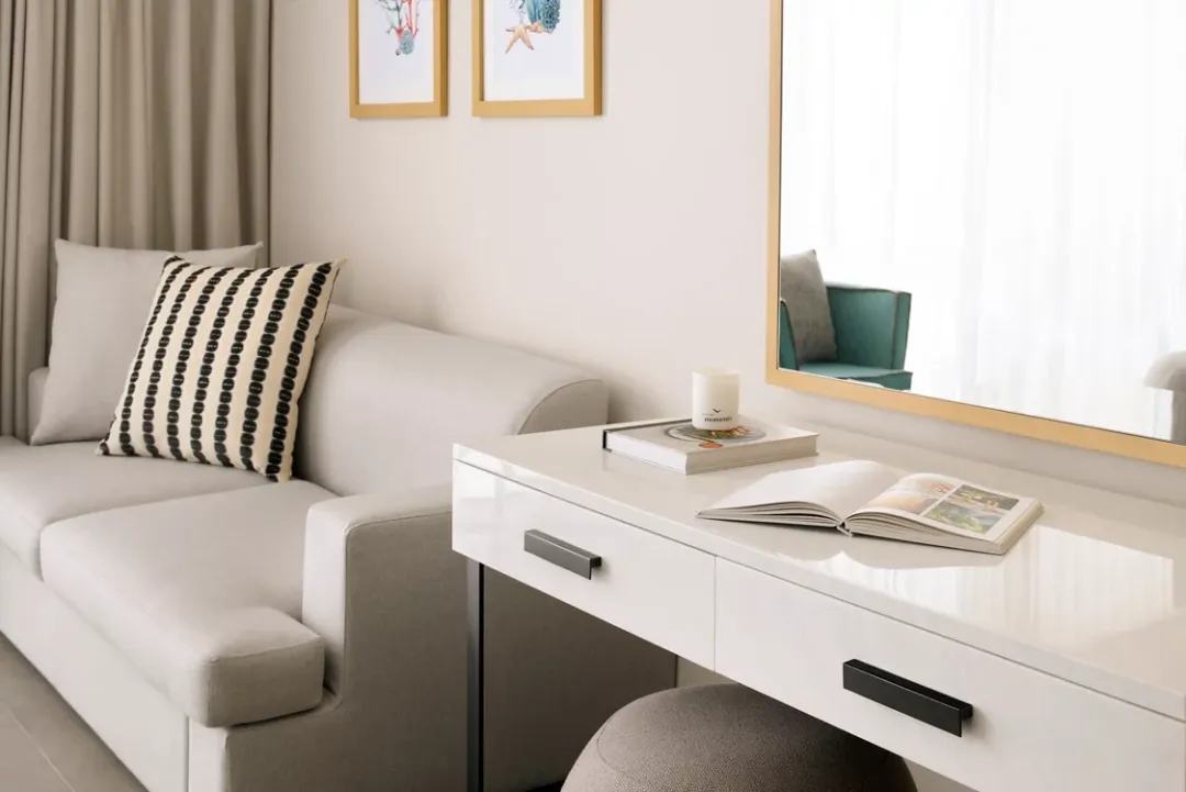 Movenpick Marjan Island - Premium Beach and Pool Room - Detail