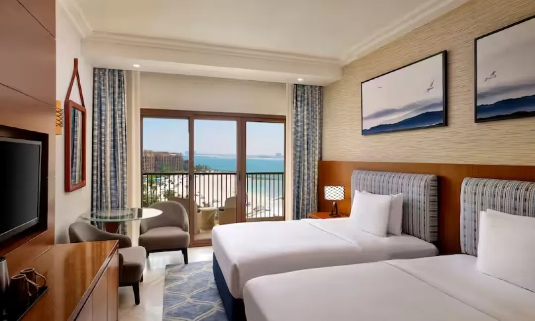 Family Guest Room with Balcony and Sea View - Twin Bed