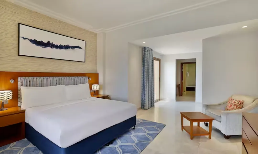 King Junior Suite with Balcony and Sea View - Bedroom View