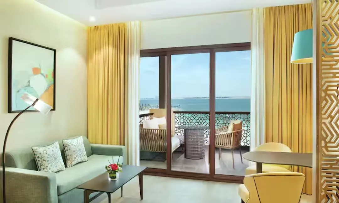 One Bedroom Sea View Suite with Kitchenette - Seating Aeria