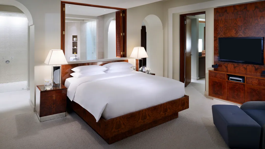 Park-Hyatt-Dubai-Presidential-Suite-Bedroom