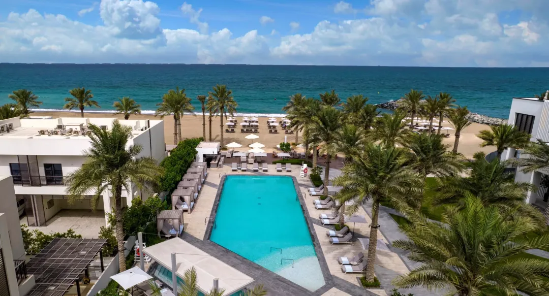 Palace-Beach-Resort-Fujairah-Swimming-Pool