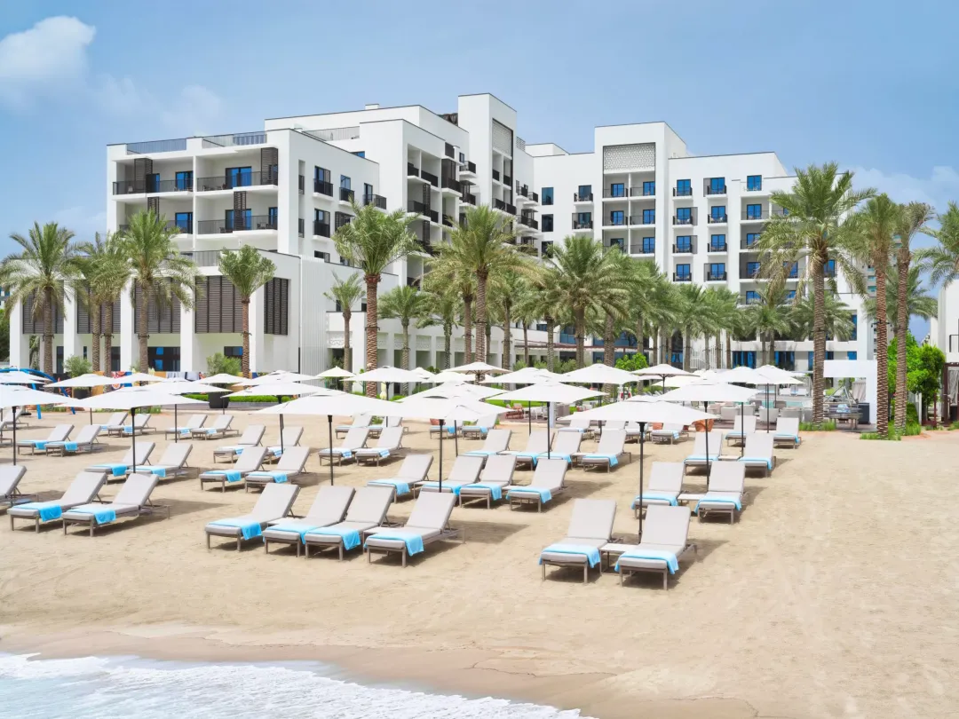 Palace-Beach-Resort-Fujairah-Hotel-Beach
