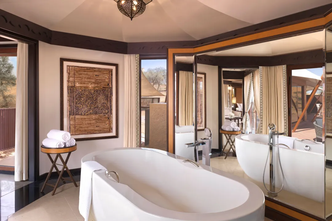 The-Ritz-Carlton-Ras-Al-Khaimah-Al-Wadi-Desert-Bathroom