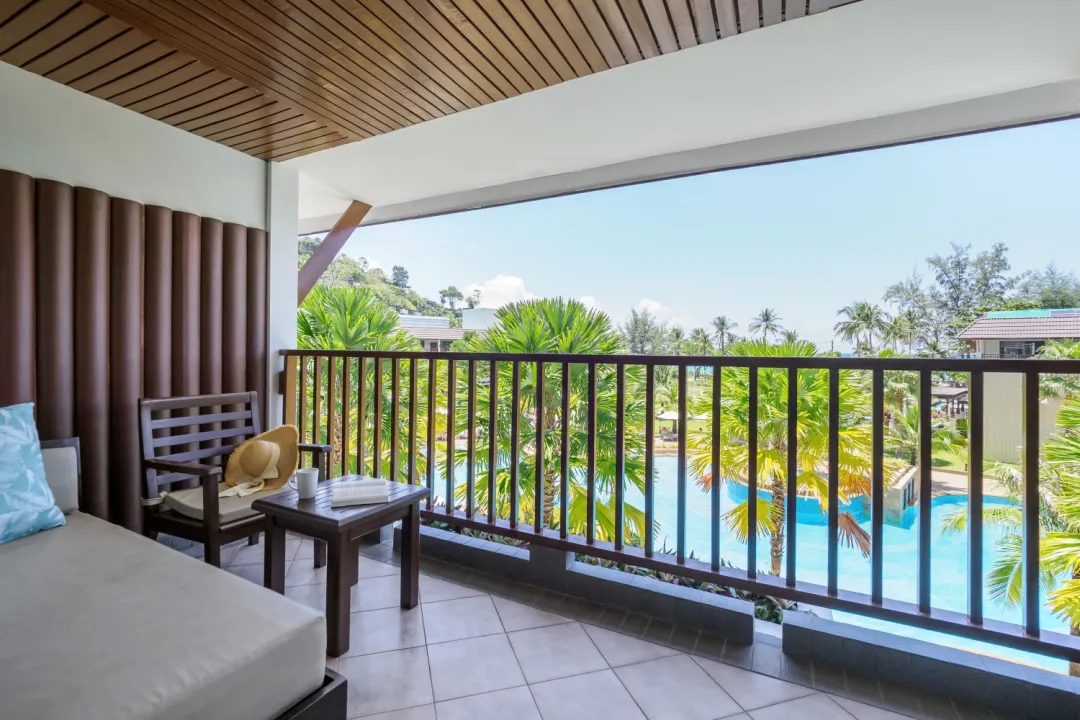 Kathathani Beach Resort Phuket - Deluxe Pool View Room -Balcony