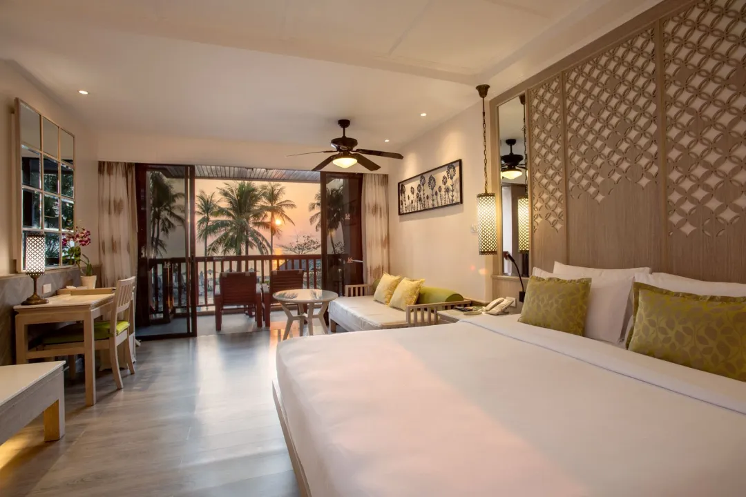 Kathathani Beach Resort Phuket - Junior Suite - at Dusk
