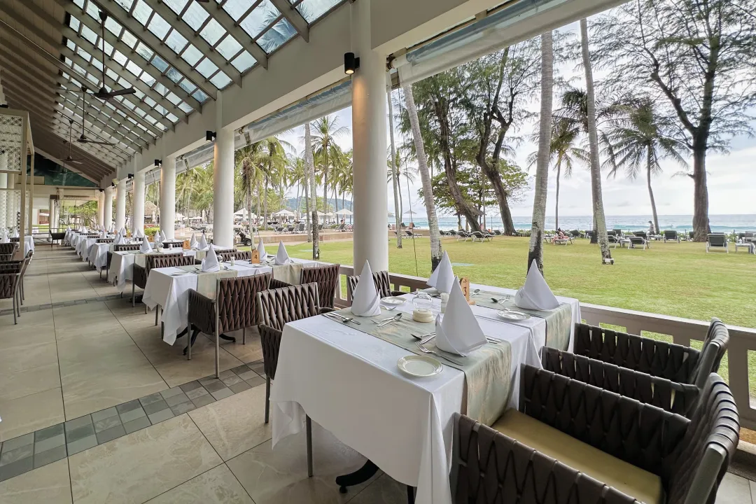 Kathathani Beach Resort Phuket - Chom Talay Restaurant - Outdoor Seating