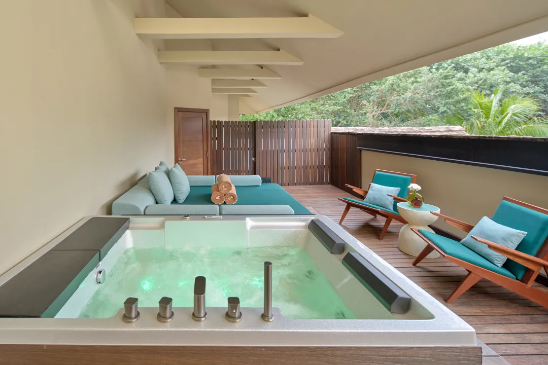 InterContinental Mauritius Resort Balaclava Fort - Terrace Suite - Jacuzzi