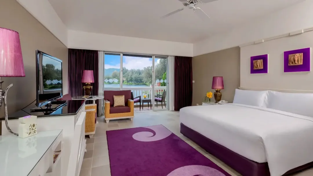 Angsana-Laguna-Phuket-Lagoon-Room-King-Bed
