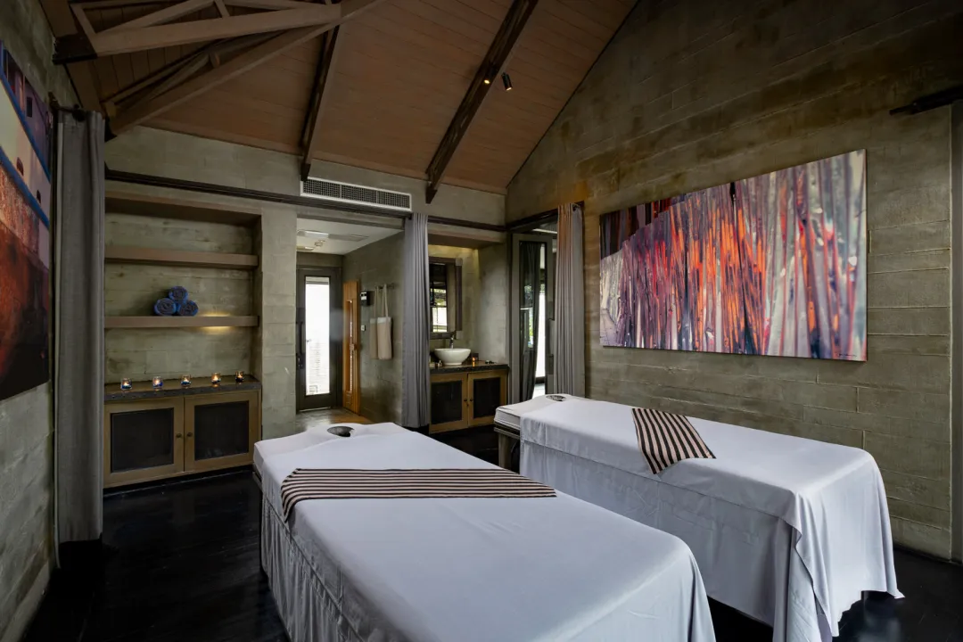 The Slate Phuket - One Bedroom Pool Villa - Spa Beds