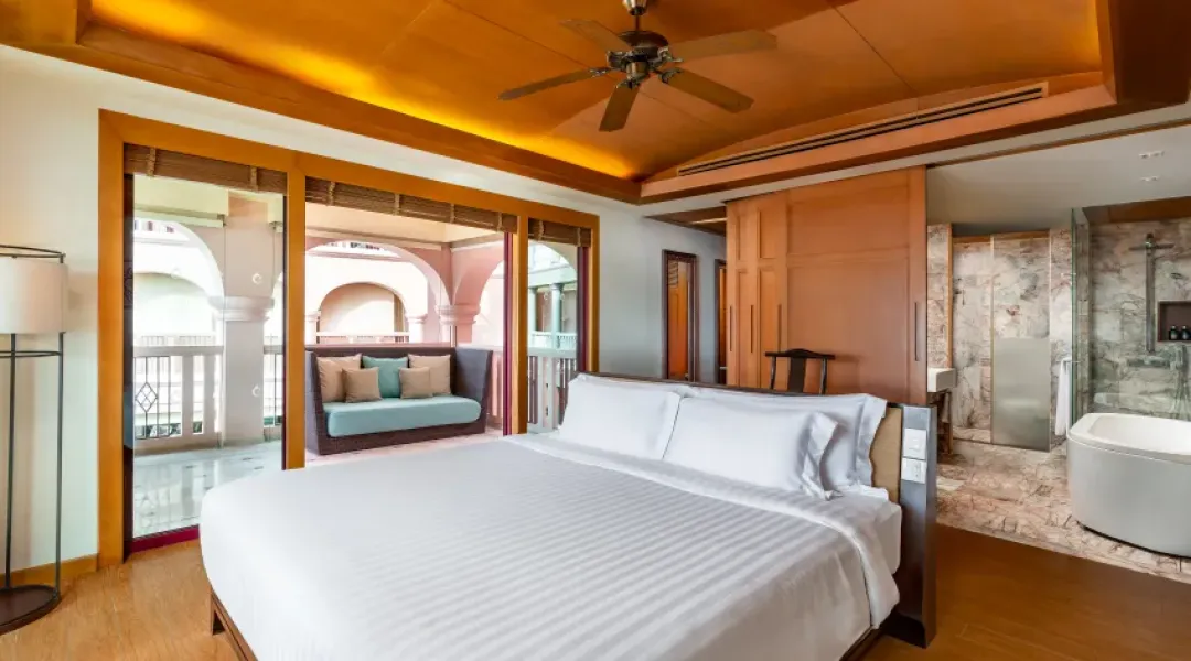 Centara Grand Beach Resort Phuket - Premium Deluxe Room - King Bed