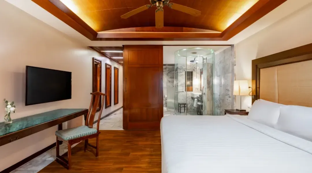 Centara Grand Beach Resort Phuket - Deluxe Spa Room -King Bed