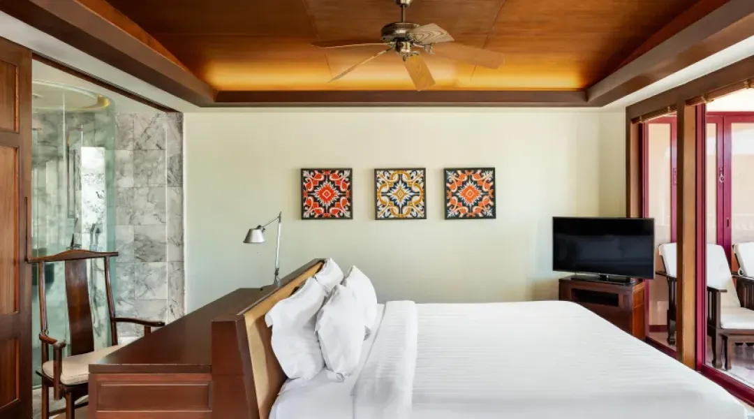 Centara Grand Beach Resort Phuket - Premier Spa Room - King Bed